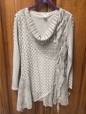 Feratelli Gray Mixed Media Crochet Lace Ruffle Boho Tunic Top Sz S Soft Whimsy